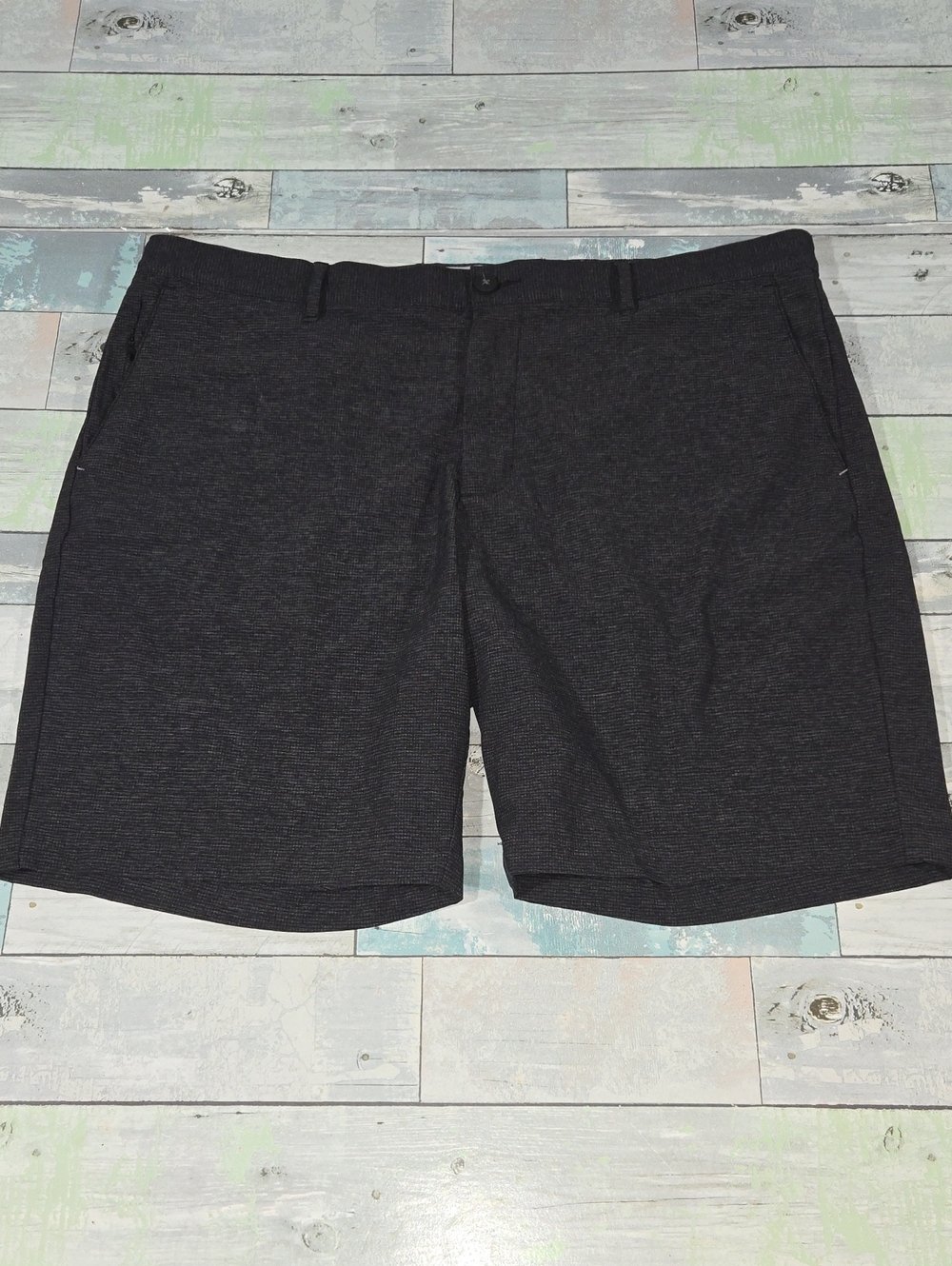 Tommy Bahama Golf Shorts Size 40